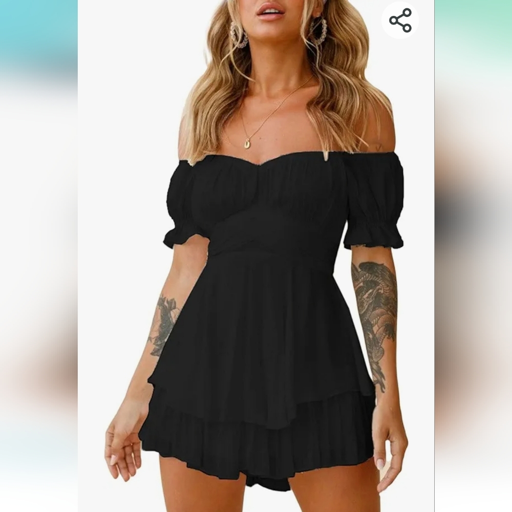 Fixmatti Off shoulder chiffon jumpsuit.